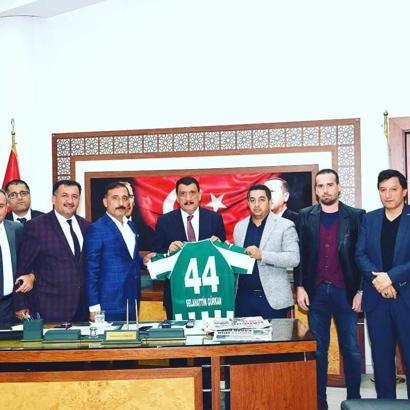Selahattin Gürkan'dan Yeşilyurt Belediyespor'a tesis sözü