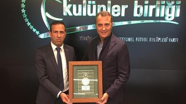 Kulüpler Birliği'nden Fikret Orman'a plaket