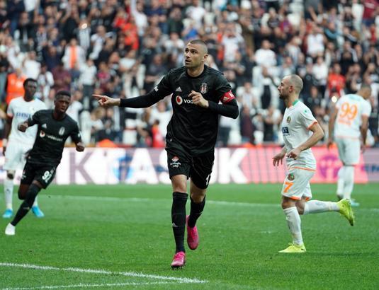 Beşiktaş - Galatasaray derbisi son dakika! Burak Yılmaz oynayacak mı?