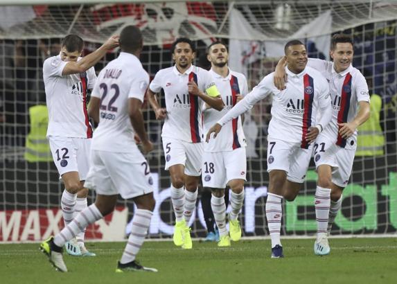 Galatasaray'ın rakibi PSG, Nice'i rahat geçti
