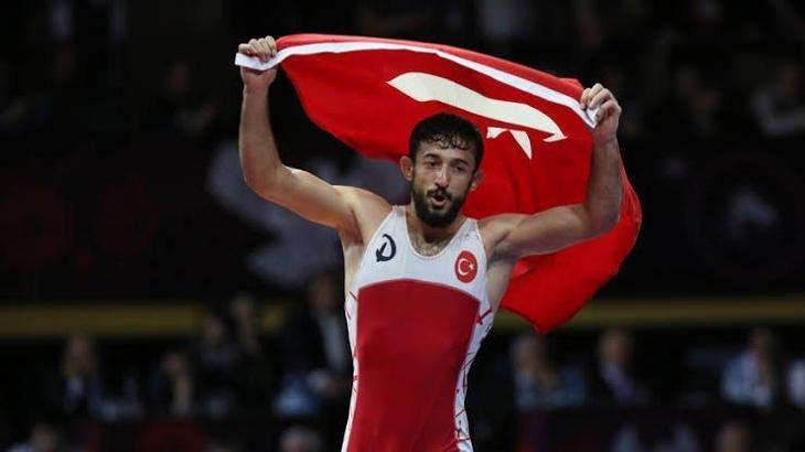 Selahattin Kılıçsallayan'dan bronz madalya