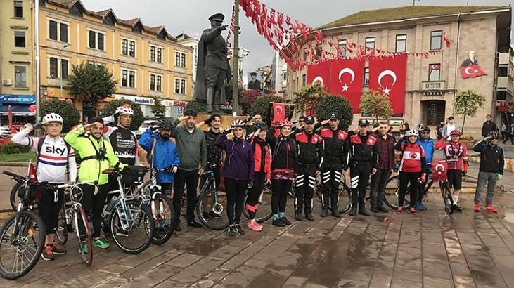 Giresunlu ve Ordulu bisikletçilerden Barış Pınarı Harekatı'na destek