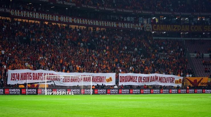 Galatasaray taraftarlarından Barış Pınarı Harekatı'na destek