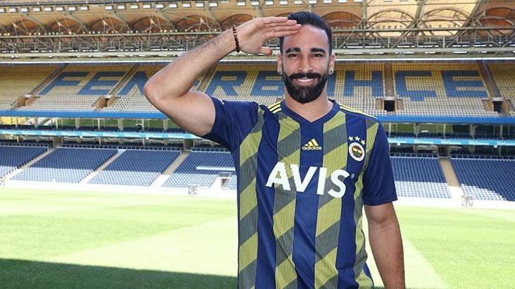 Fenerbahçeli Adil Rami'den asker selamı