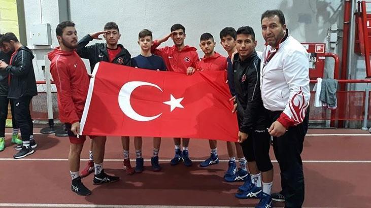 Altındağlı işitme engelli güreşçilerden 2 gümüş ve 2 bronz