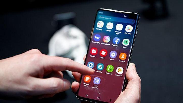 Samsung, güvenlik açığını doğruladı: Herhangi birinin parmak iziyle açılıyor