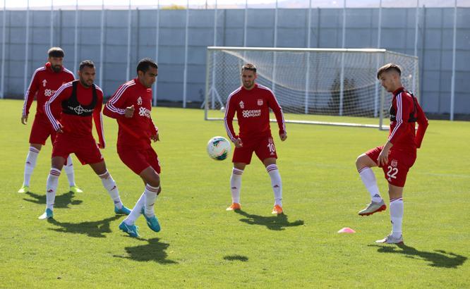 Sivasspor 2 eksikle Galatasaray'a hazırlandı