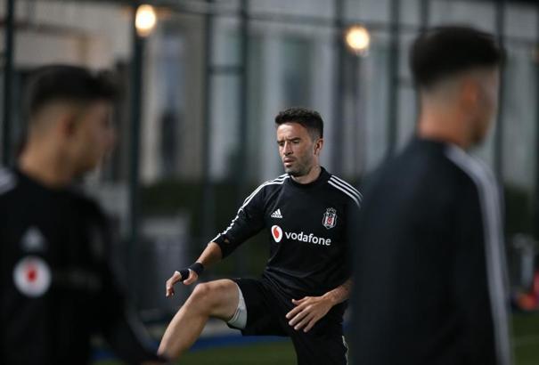 Beşiktaş'ta Gökhan Gönül şoku!
