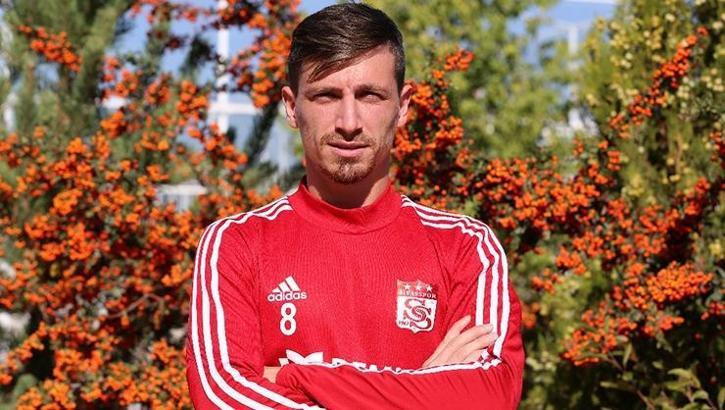 Trabzonspor'da Mert Hakan sürprizi!