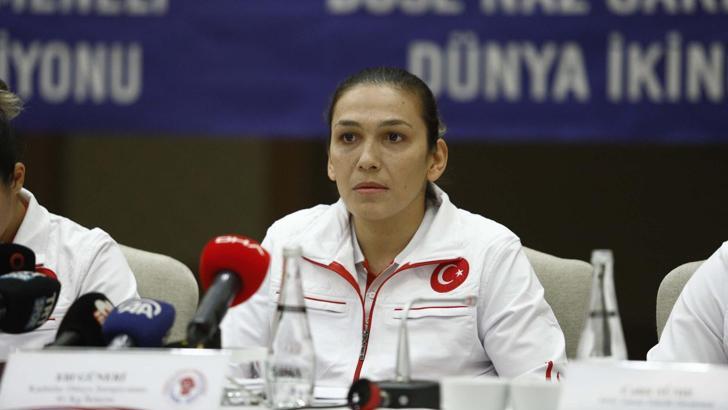 Elif Güneri: Kendimiz için değil vatanımız için!
