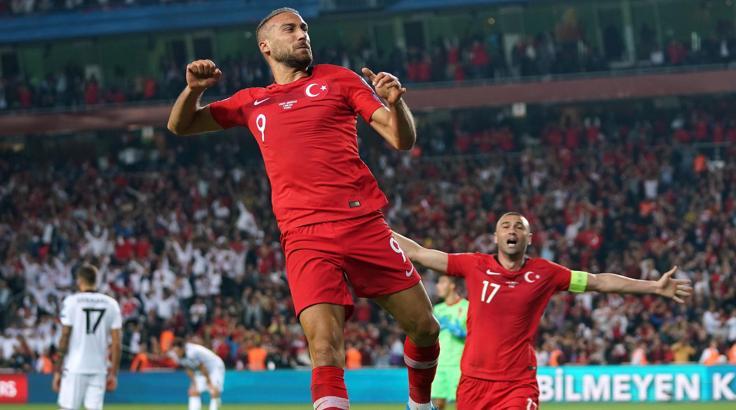 Cenk Tosun: Soyunma odasına girdikten sonra çok üzüldük