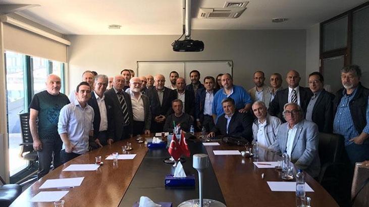 Ahmet Nur Çebi'ye dernek ziyareti