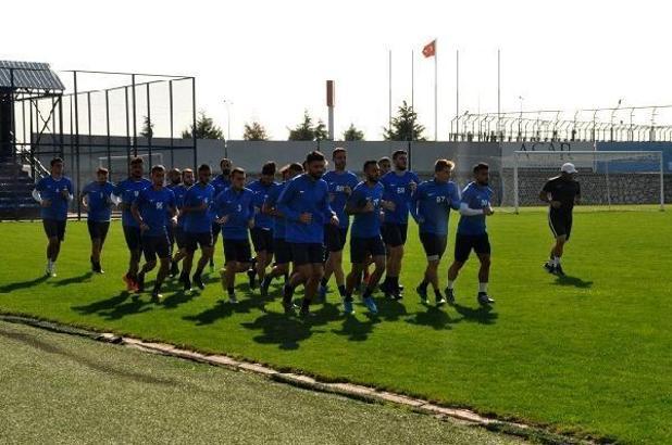 Karacabey Belediyespor yarasını sarmak istiyor
