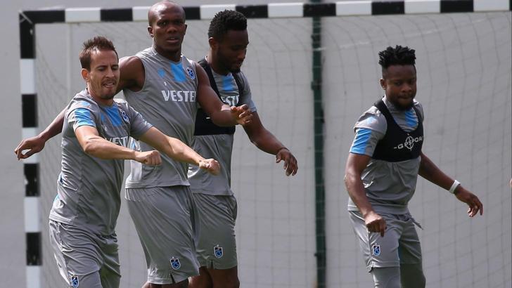 Ogenyi Onazi gün sayıyor