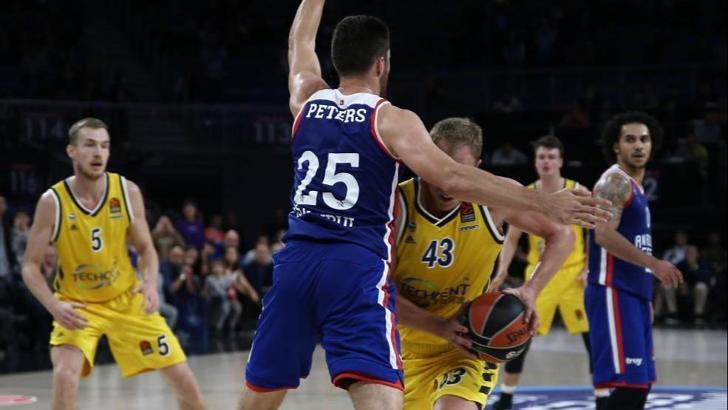 Anadolu Efes maçında bir çeyrekte 58 sayı!