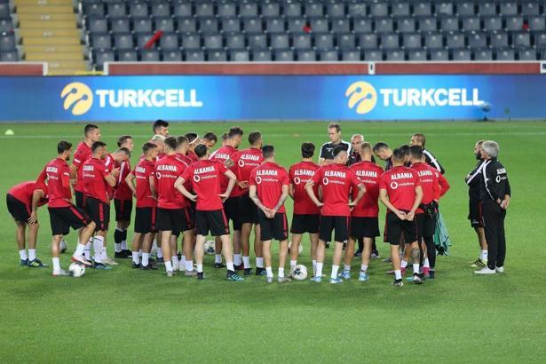 Arnavutluk, Türkiye maçına hazır