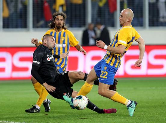 Beşiktaş'ta Burak Yılmaz şoku