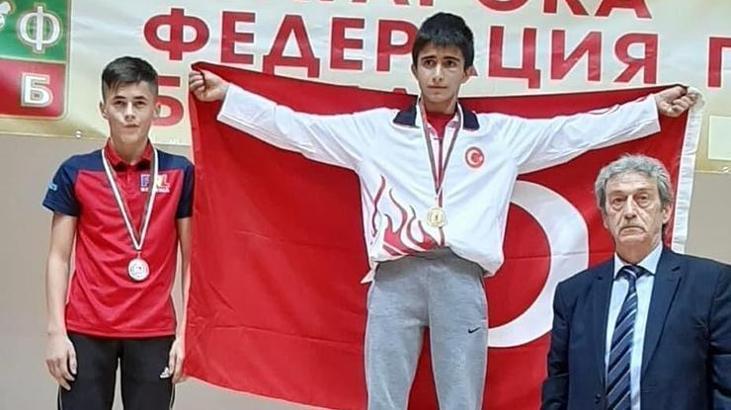 Ahmet Ekrem Taşkınoğlu, Balkan Şampiyonu oldu