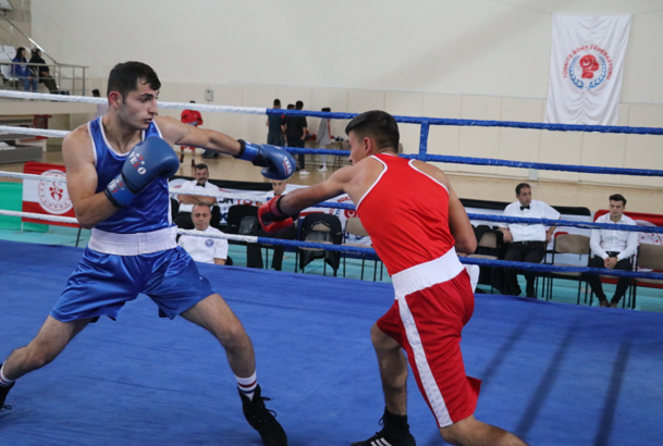 Büyük Erkekler Türkiye Ferdi Boks Şampiyonası başladı