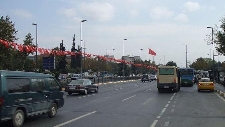 İstanbullular dikkat! Bu yollar trafiğe kapatıldı
