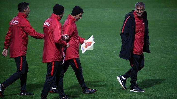 Şenol Güneş'ten çift forvet sürprizi!