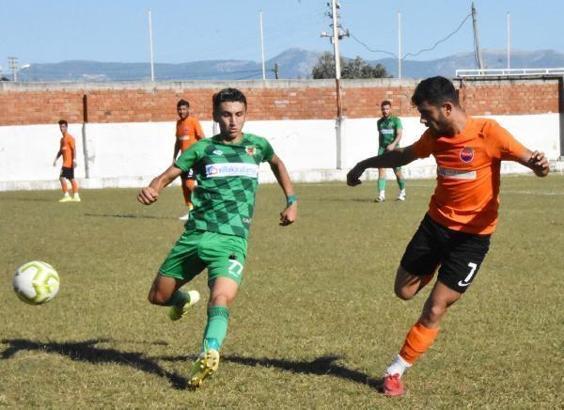 Finike ilk galibiyetini aldı
