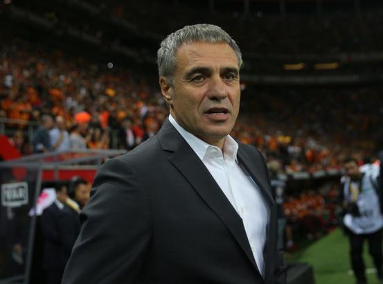 Ersun Yanal 3. kez baba