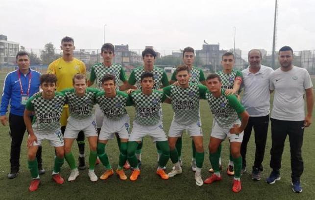 Serik'in gençleri galibiyetle başladı