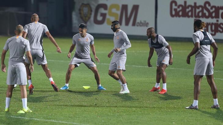 Galatasaray'da yeni sistem: 4-3-3