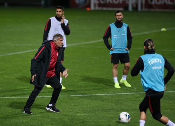 A Milli Futbol Takımı taktik çalıştı