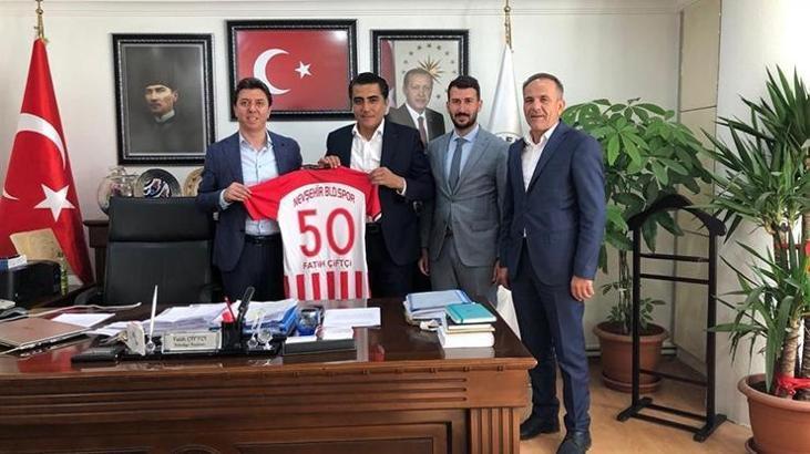 Acıgöl ve Gülşehir Belediye başkanları, Nevşehir Belediyespor'a destek verdi