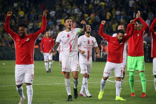 Antalyaspor'dan Fenerbahçe'ye flaş gönderme: Seversin