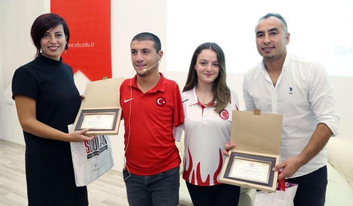 Sümeyye Boyacı ve Beytullah Eroğlu şampiyonluk hikayelerini anlattılar