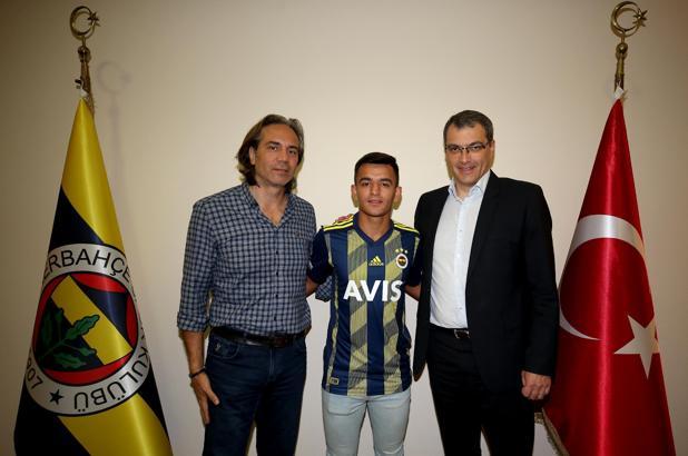 Fenerbahçe, Melih Bostan ile profesyonel sözleşme imzaladı