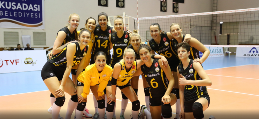 Kuşadası'nda zafer 3'te 3 yapan Vakıfbank'ın
