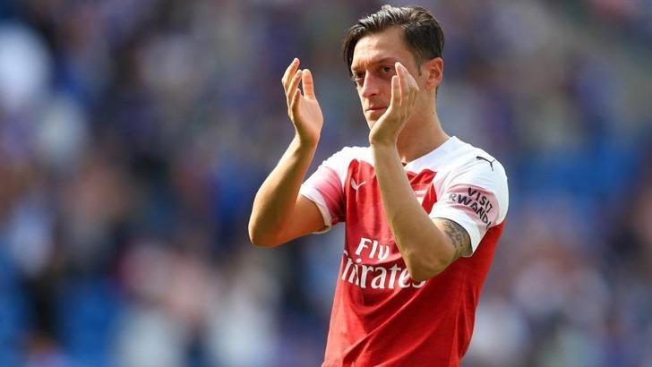Mesut Özil defterden silindi!