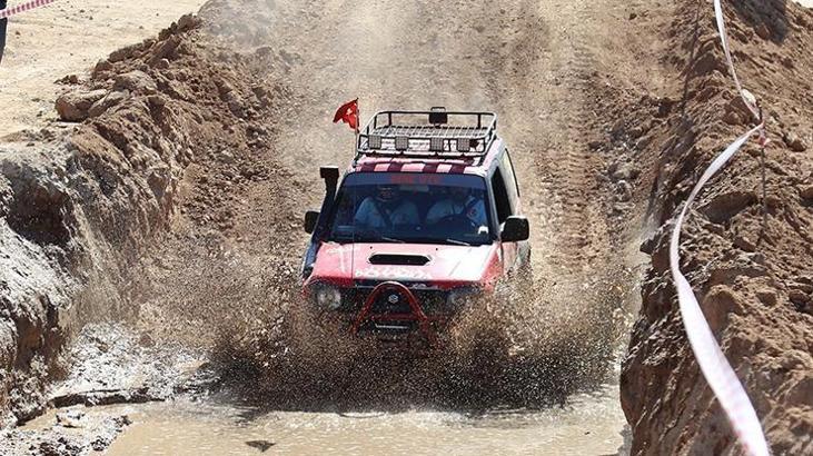 Off-Road yarışları nefes kesti