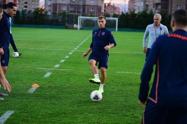 Medipol Başakşehir'de Çaykur Rizespor maçı hazırlıkları sürüyor