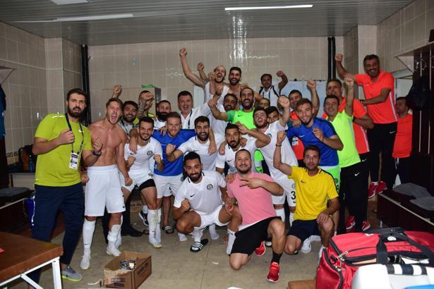 Lider Manisa FK, fırtına gibi esiyor