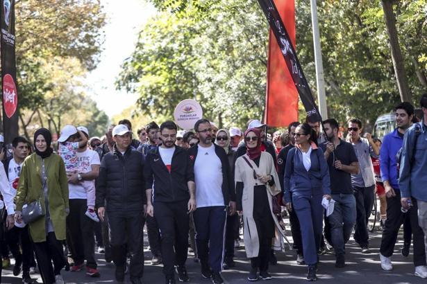 Muharrem Kasapoğlu: Spor yapan toplum başarılı olur