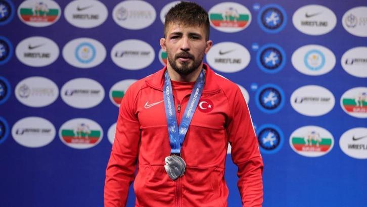 Dünya Güreş Şampiyonası'nda Süleyman Atlı'dan gümüş madalya