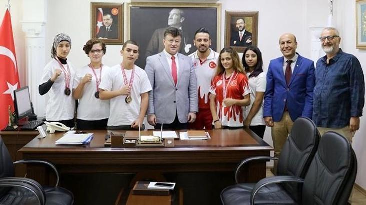 Aydınlı sporculardan boksta 5 madalya