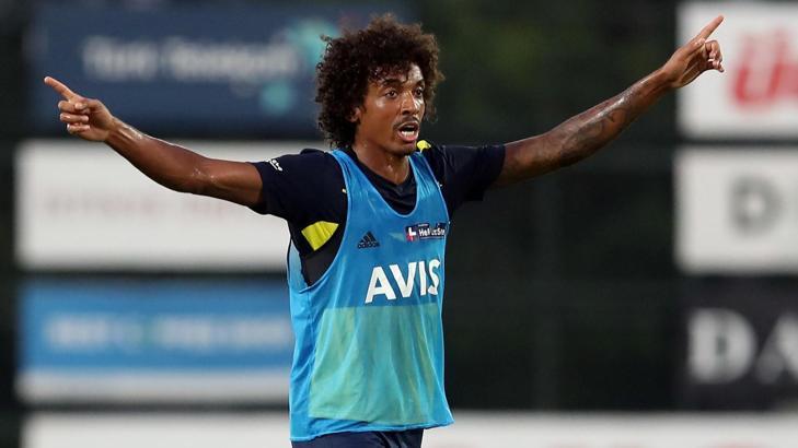 Luiz Gustavo transferi yüzünden bölündüler!