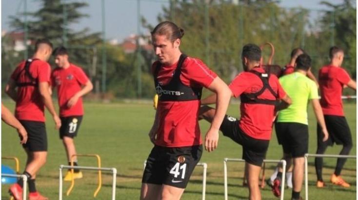 Galatasaray'ın Mehmet Özcan inadı sürüyor