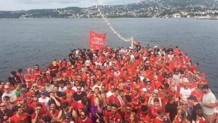 Liverpool taraftarlarından Boğaz turu
