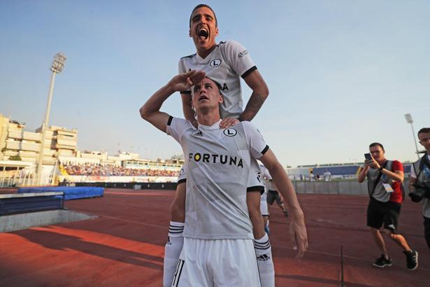 Ararat, Vitoria ve Legia Varşova, play-off turuna kaldı