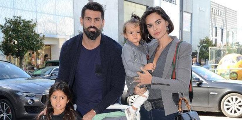 Volkan Demirel ailesiyle alışverişte...