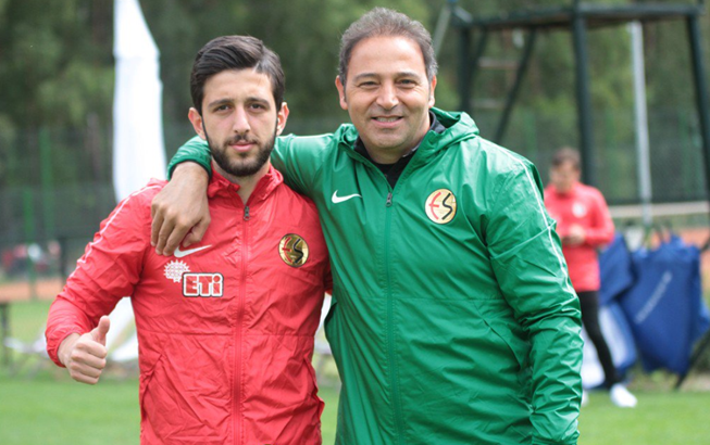 Fuat Çapa Eskişehirspor taraftarına seslendi: Gelin bu mucizeyi devam ettirelim