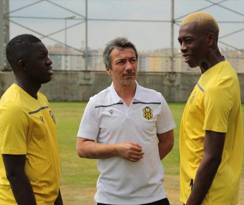 Ali Ravcı: Rakibimizin Molde ya da Aris olması fark etmiyor