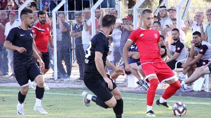 Balıkesirspor hazırlık maçında Somaspor'a kaybetti 2-3